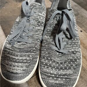 SUAVS Zilker Knit Sneakers • Gray • Lightweight Travel Shoe • W 11.5